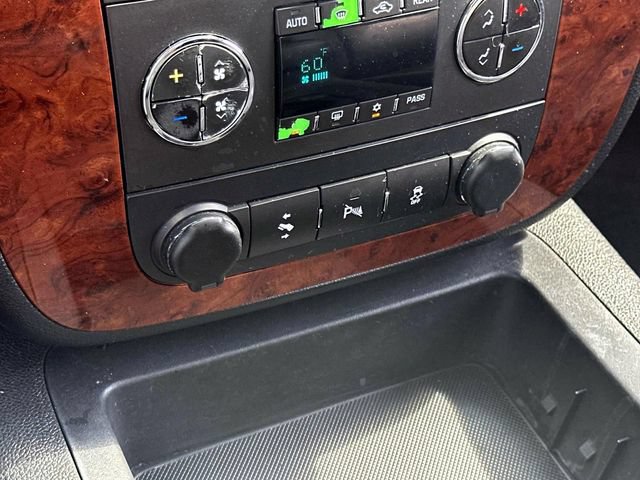 Used 2013 Chevrolet Tahoe LT w/ Luxury Package AWD/4WD image 26