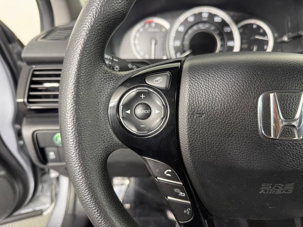 Used 2017 Honda Accord LX image 24