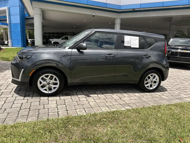 Used 2024 Kia Soul LX w/ Option Group 015 FWD image 32