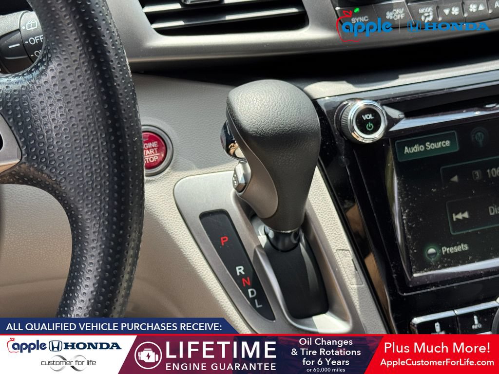 Used 2016 Honda Odyssey SE image 15