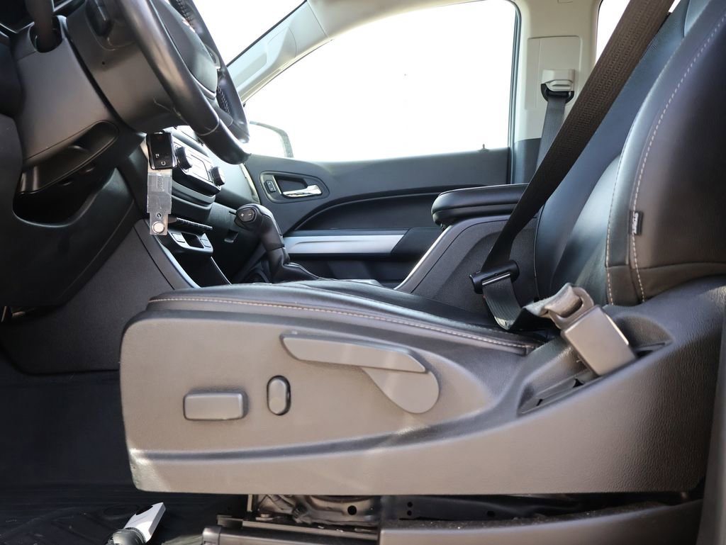 Used 2019 Chevrolet Colorado ZR2 w/ ZR2 Midnight Special Edition image 38