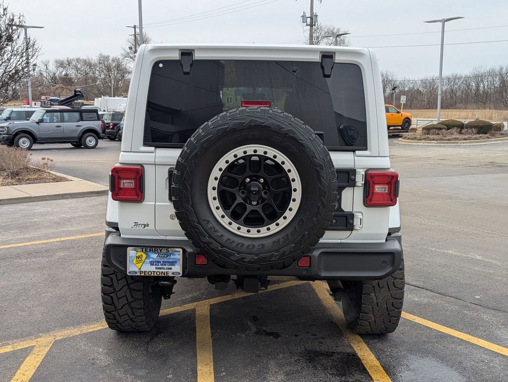 Used 2018 Jeep Wrangler Unlimited Sahara image 4