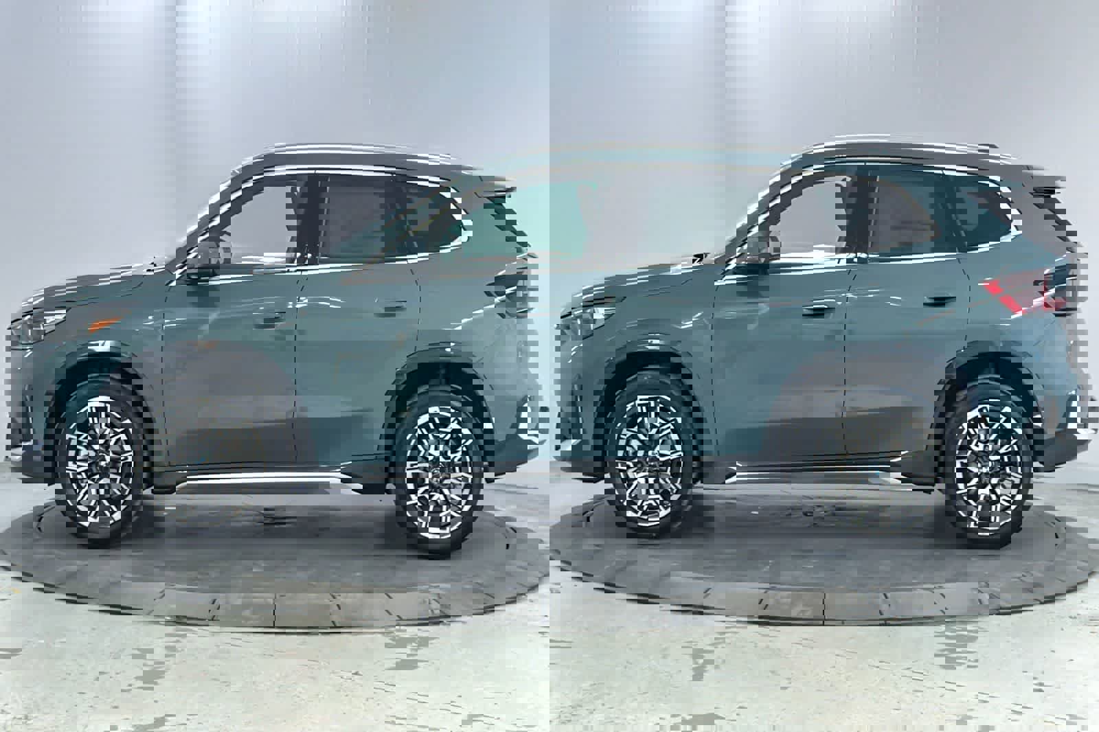 New 2026 BMW X1 xDrive28i w/ Convenience Package image 5