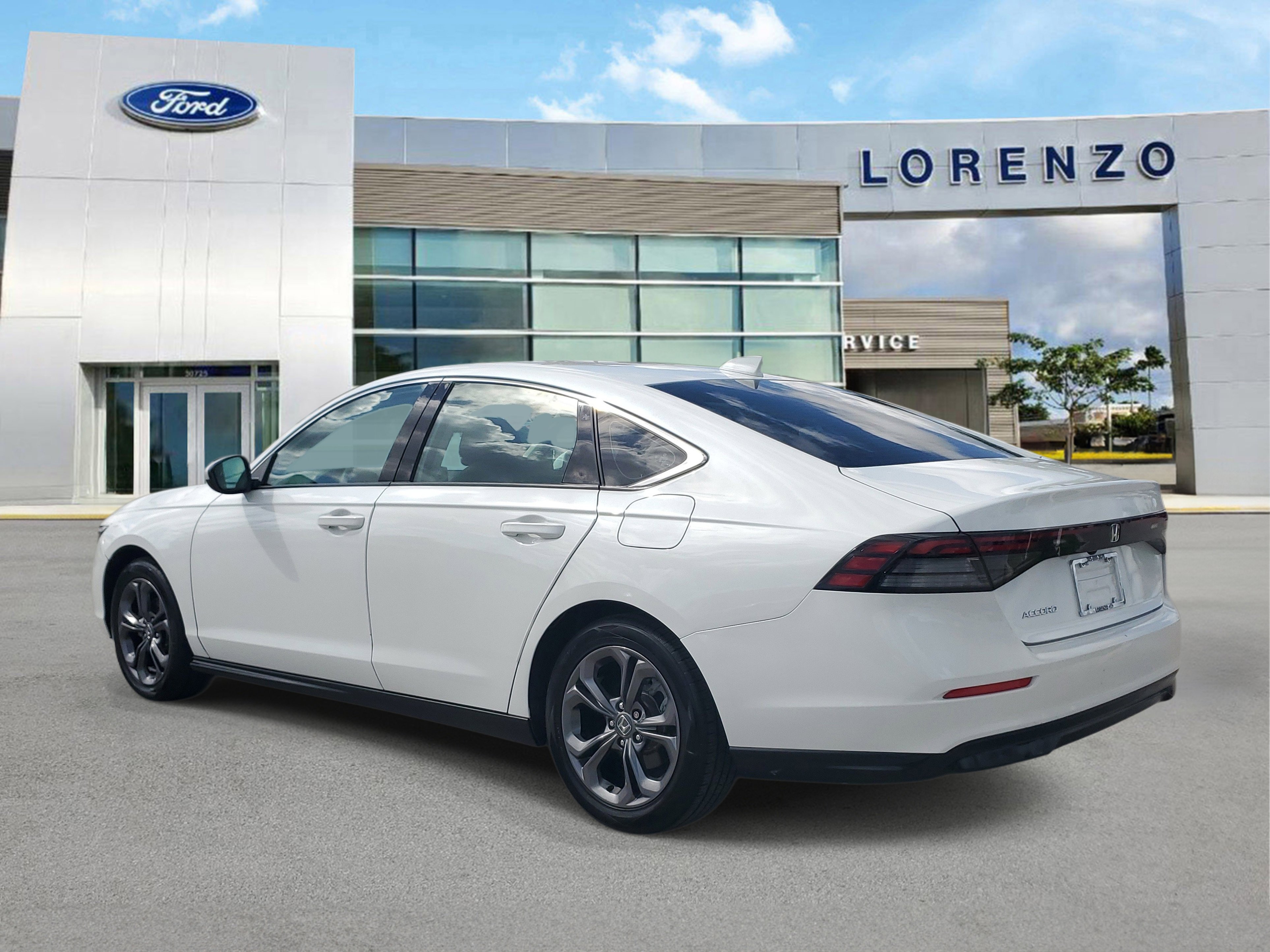 Used 2023 Honda Accord EX image 7