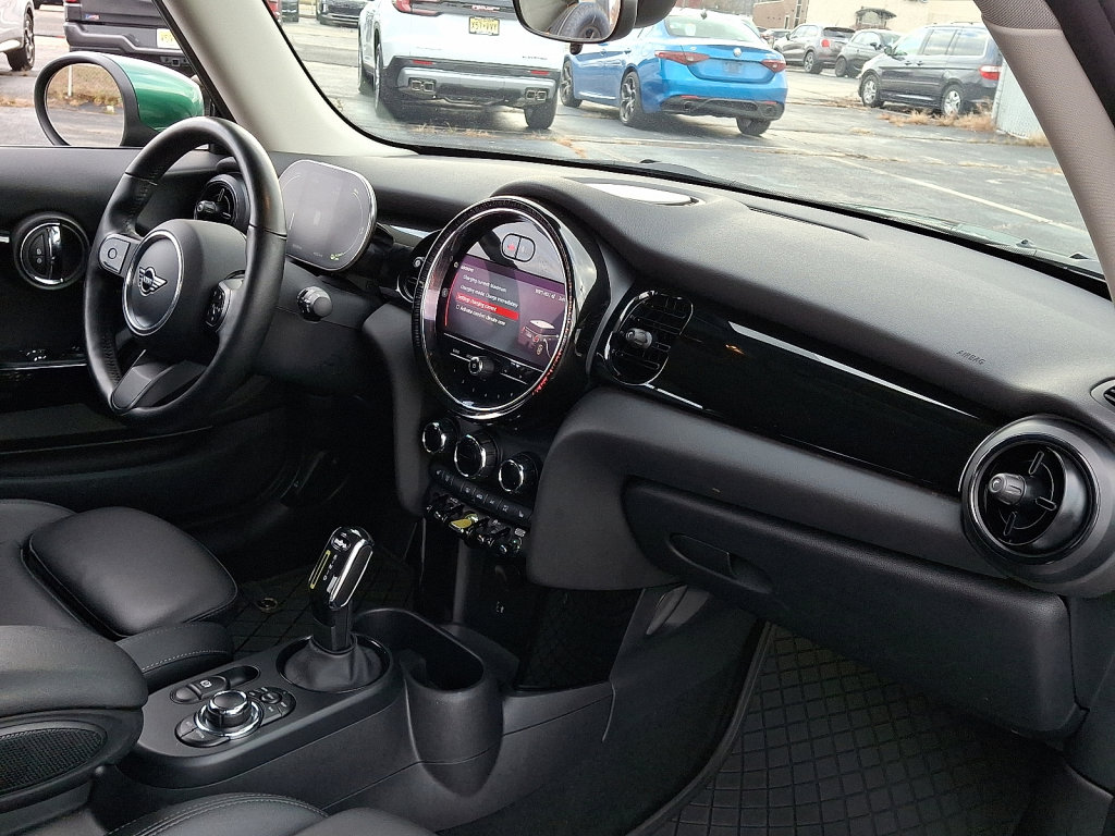 Used 2022 MINI Cooper SE image 11