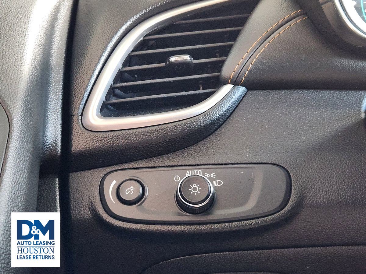 Used 2022 Chevrolet Trax LS w/ Tint and Cruise Package image 27