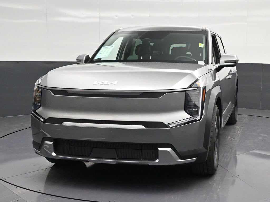 Used 2025 Kia EV9 Light image 6