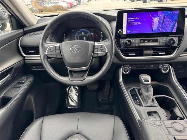 Used 2024 Toyota Grand Highlander XLE image 13