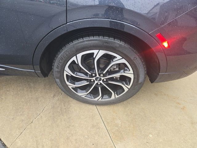 Certified 2024 Lincoln Nautilus Reserve w/ Equipment Group 202A image 17