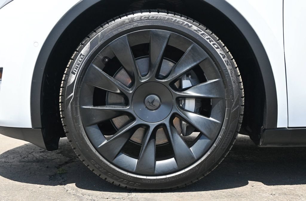 Used 2021 Tesla Model Y Long Range AWD/4WD image 7