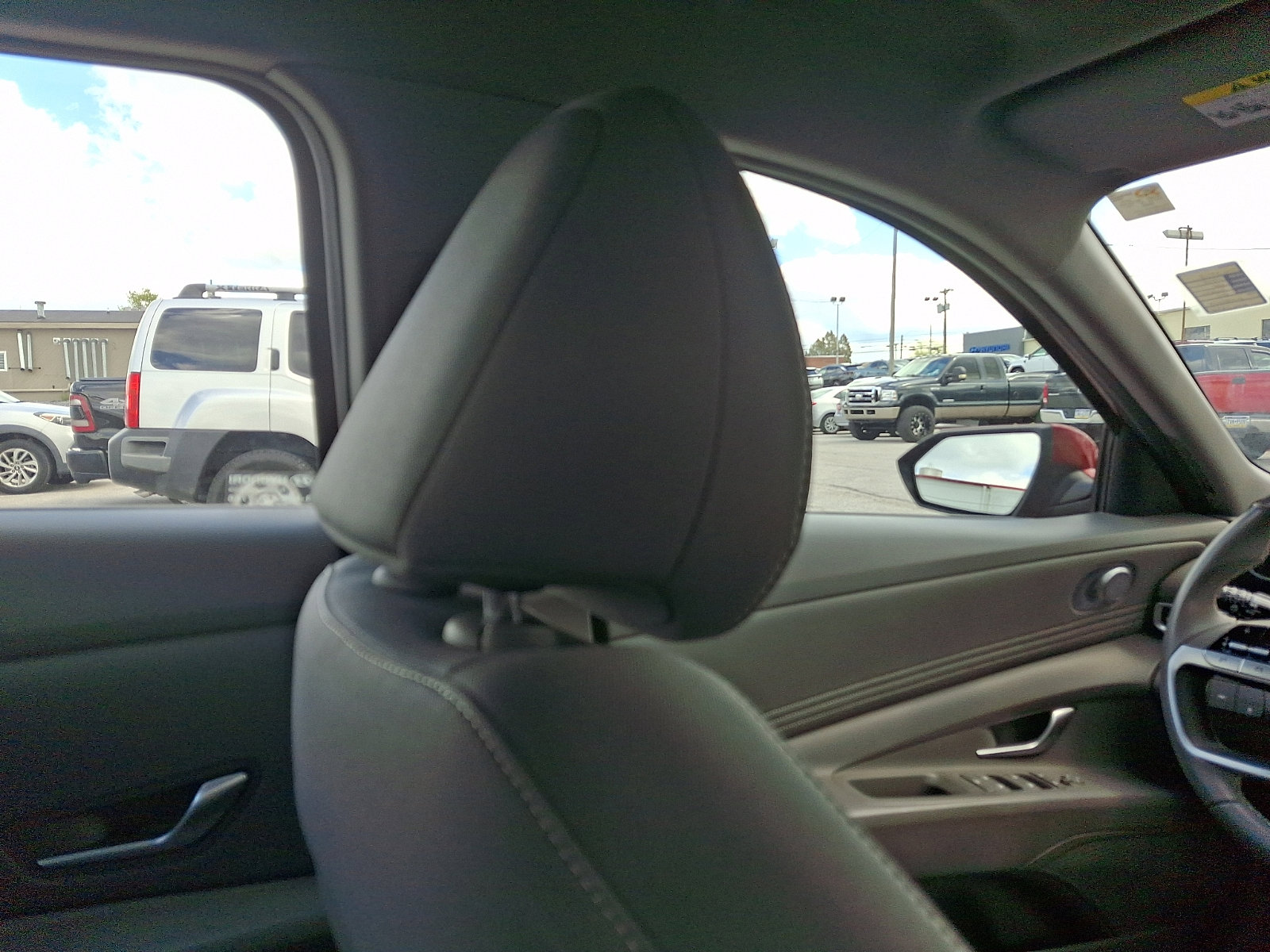 Certified 2023 Hyundai Elantra SEL w/ Convenience Package FWD image 13