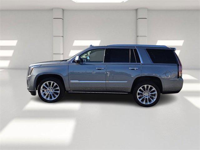 Used 2020 Cadillac Escalade Premium Luxury image 2
