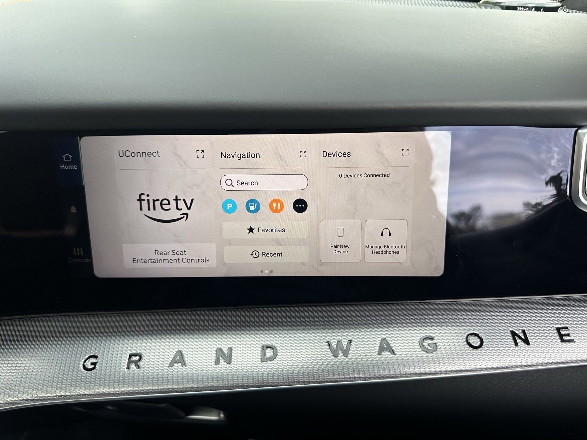 Used 2023 Jeep Grand Wagoneer Series III w/ Rear-Seat Entertainment Group image 18