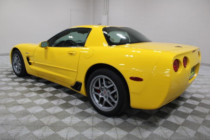 Used 2002 Chevrolet Corvette Z06 w/ Memory Pkg RWD image 7