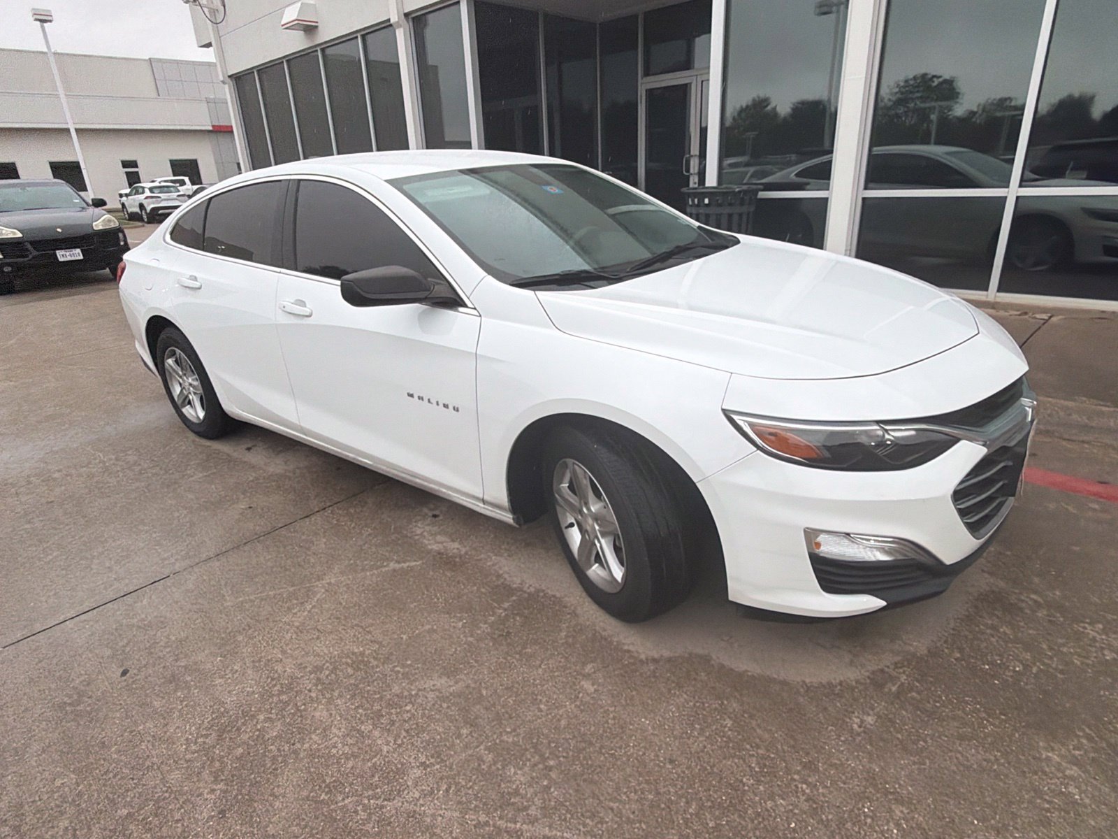 Used 2021 Chevrolet Malibu LS FWD image 3