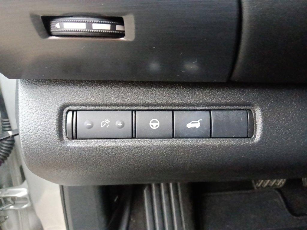 Used 2025 Nissan Pathfinder SL w/ SL Premium Package image 17