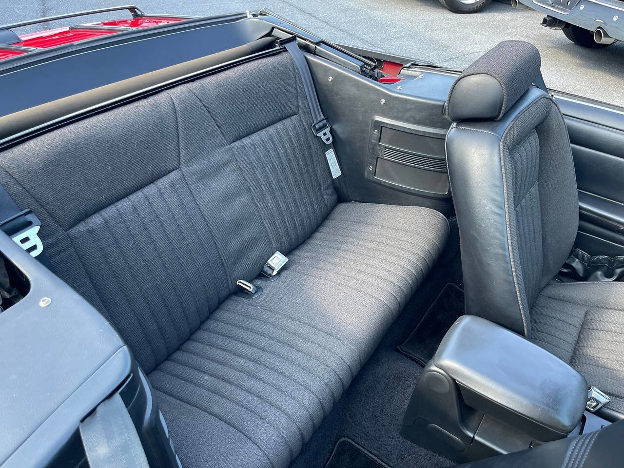 Used 1992 Ford Mustang LX image 28