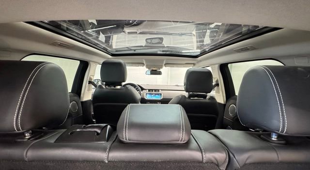 Used 2018 Land Rover Range Rover Evoque HSE image 11