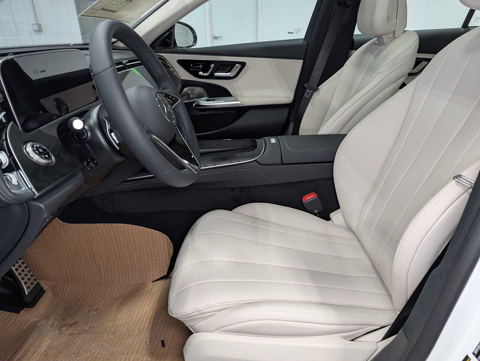 New 2026 Mercedes-Benz E 450 4MATIC All-Terrain Wagon image 4