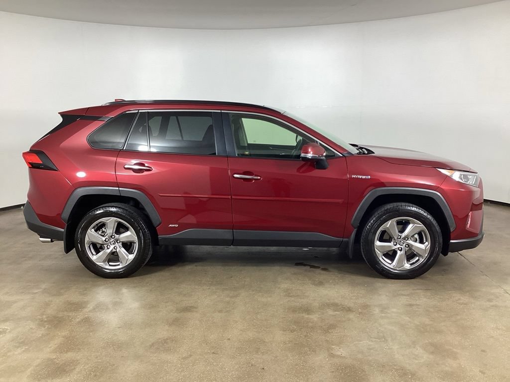 Used 2020 Toyota RAV4 Limited AWD/4WD image 5