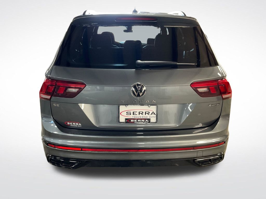 Used 2022 Volkswagen Tiguan SE R-Line AWD/4WD image 4