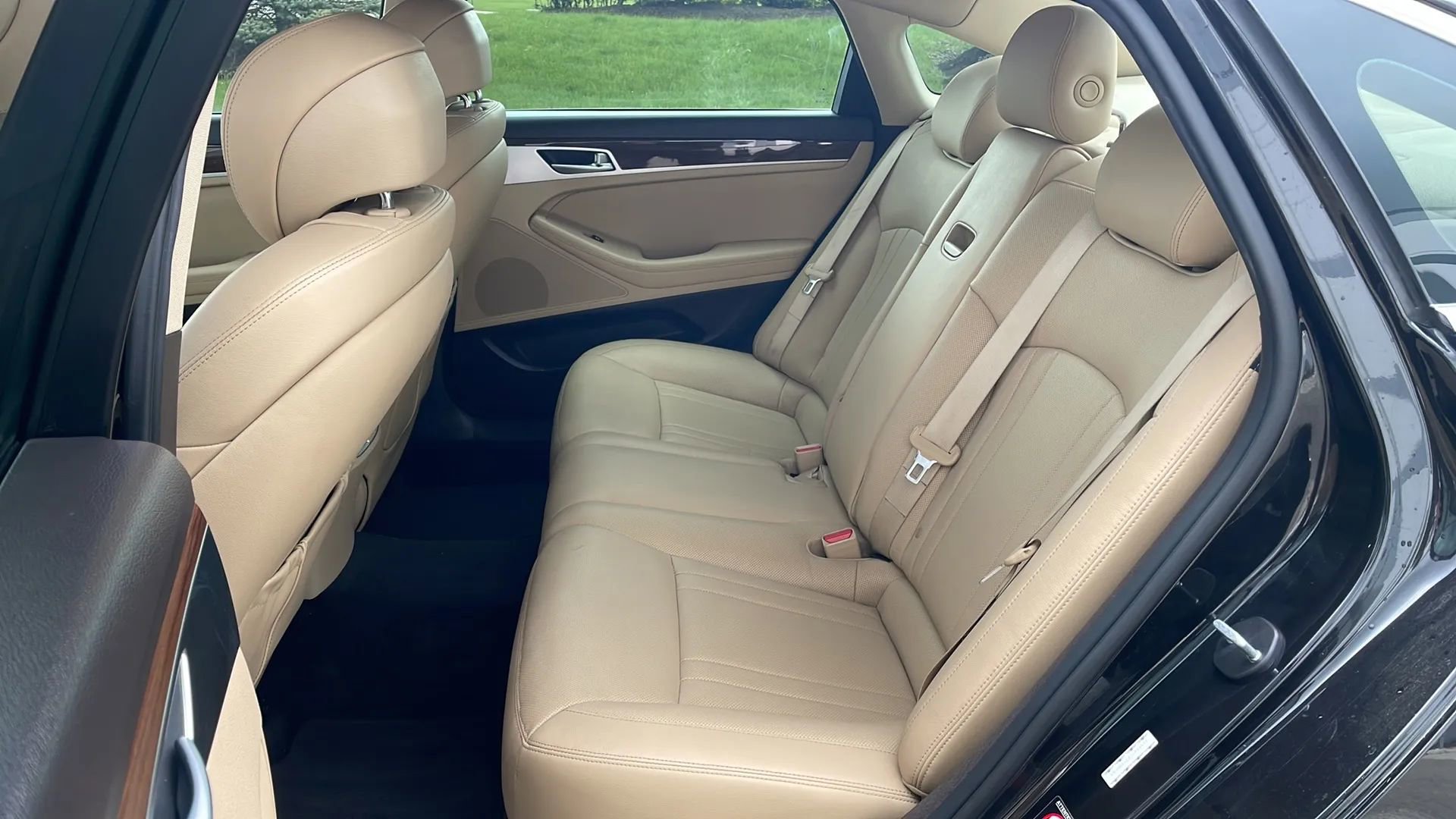 Used 2018 Genesis G80 3.8 RWD image 13