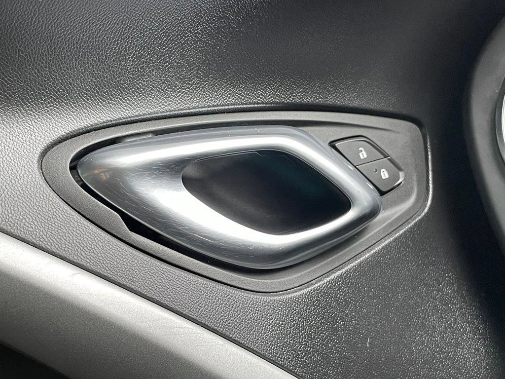 Used 2022 Chevrolet Camaro LS RWD image 12