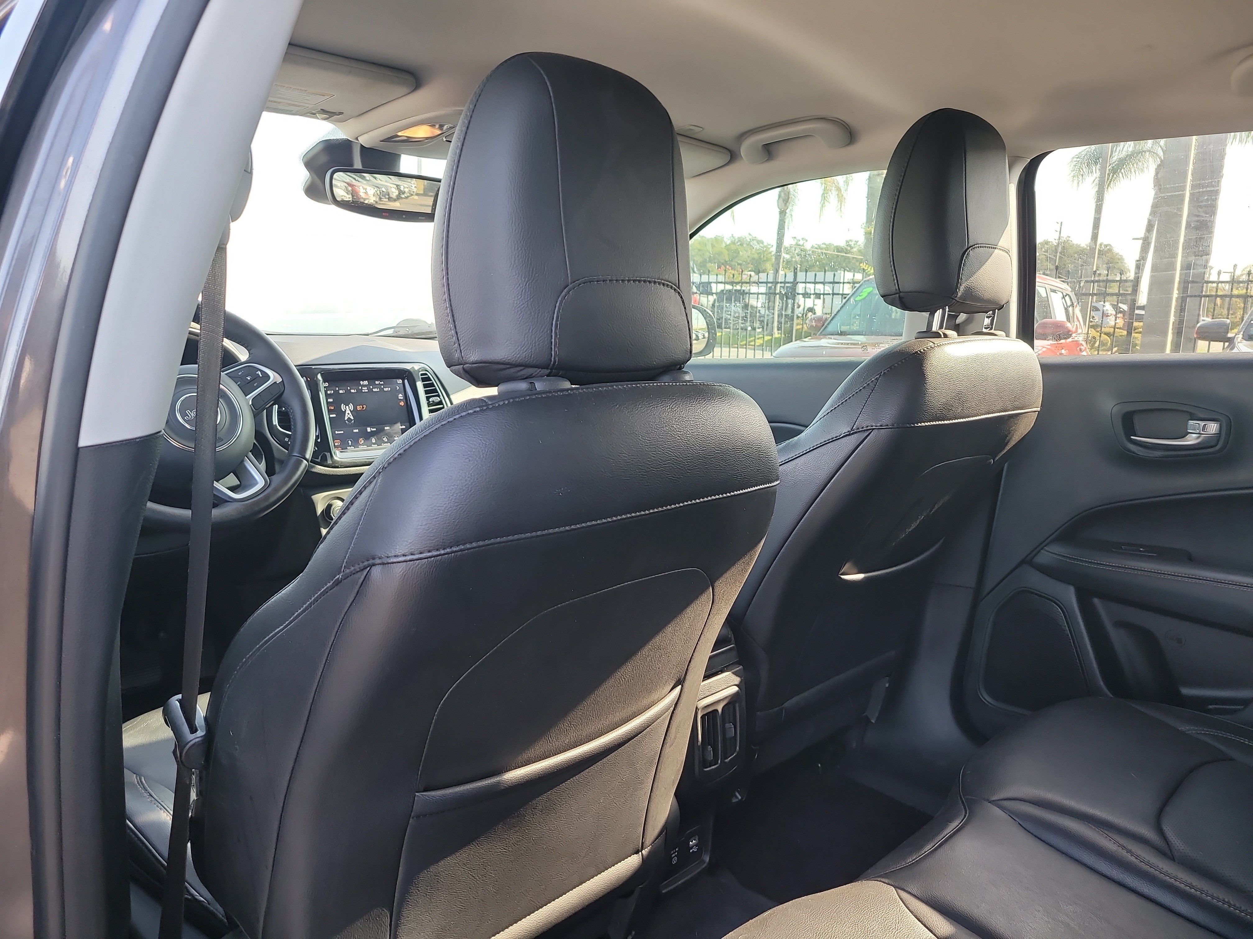 Used 2018 Jeep Compass Limited w/ Navigation Group AWD/4WD image 12