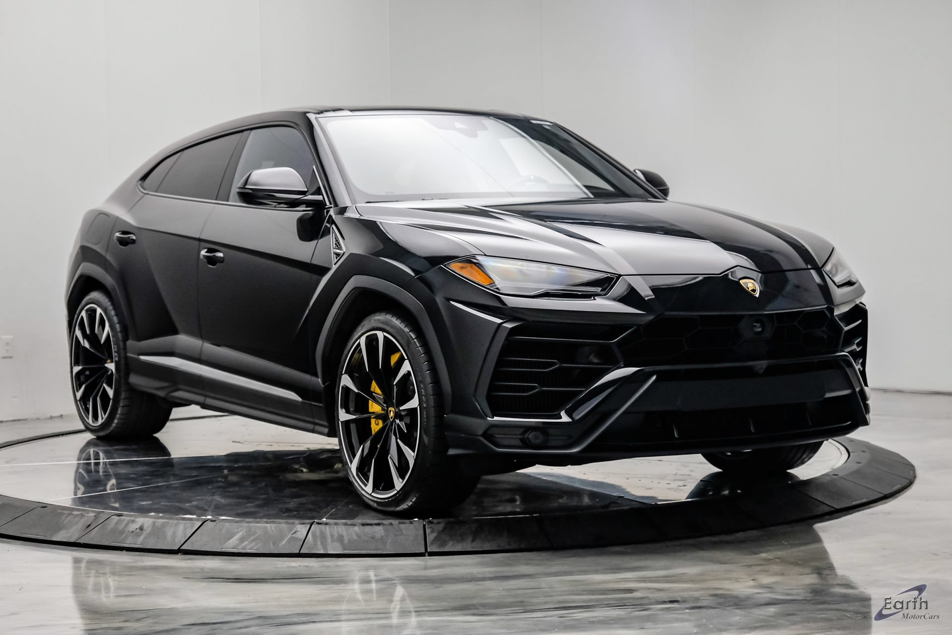 Used 2022 Lamborghini Urus AWD/4WD image 22