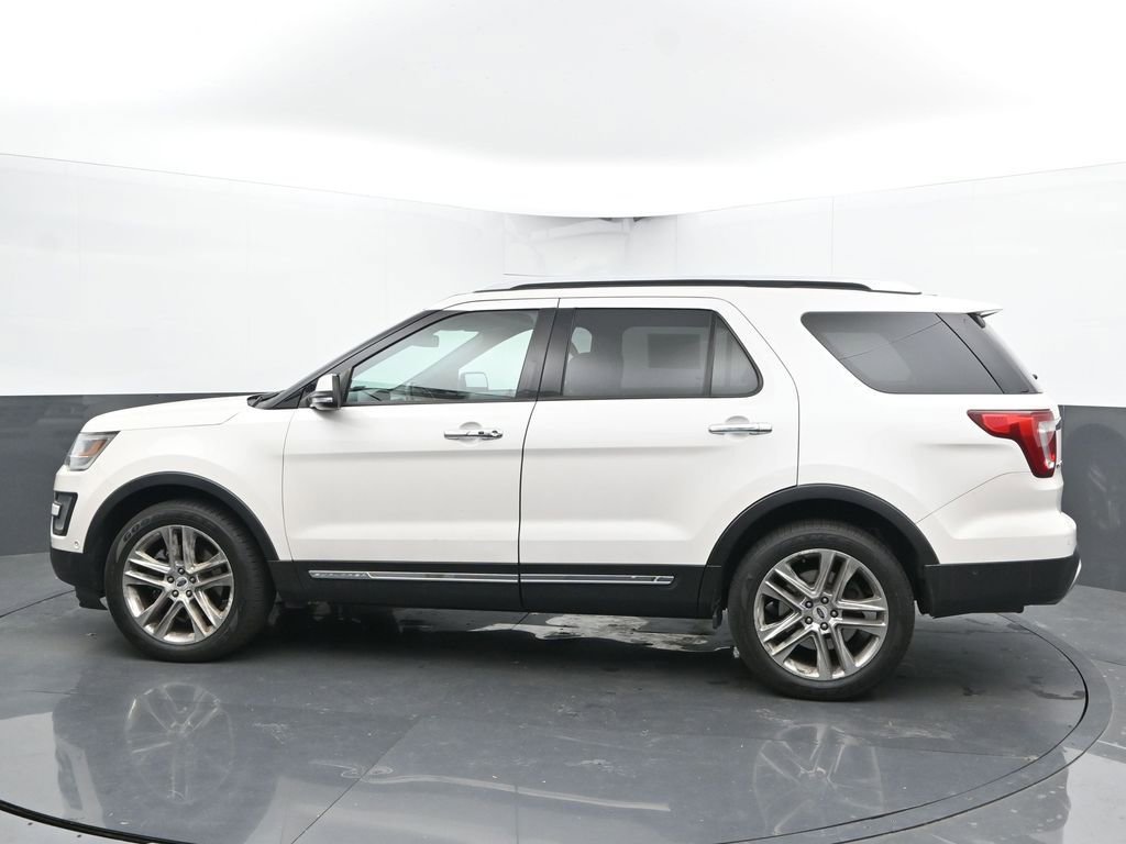 Used 2017 Ford Explorer Limited w/ Equipment Group 301A image 7