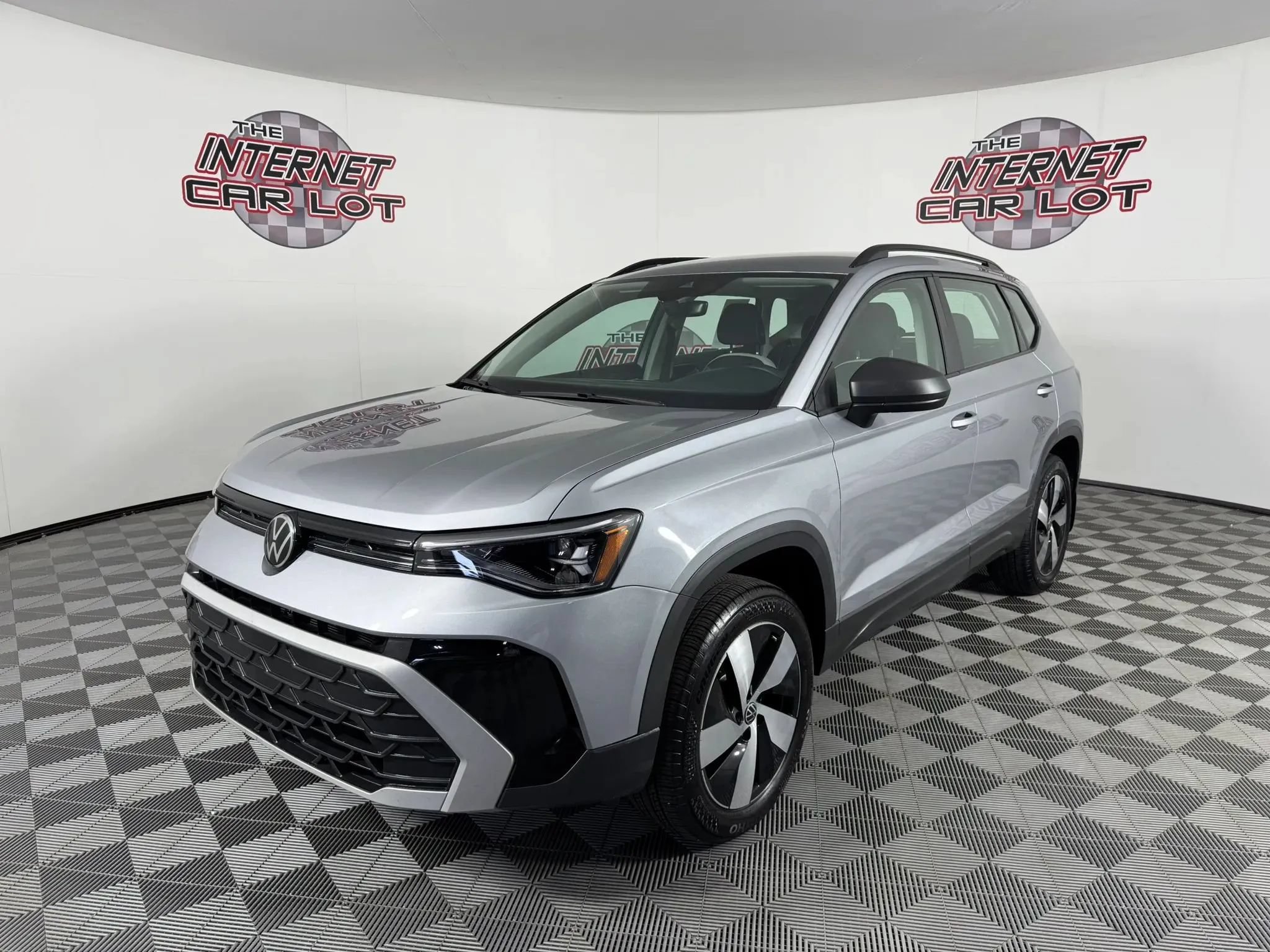 Used 2025 Volkswagen Taos S AWD/4WD image 3