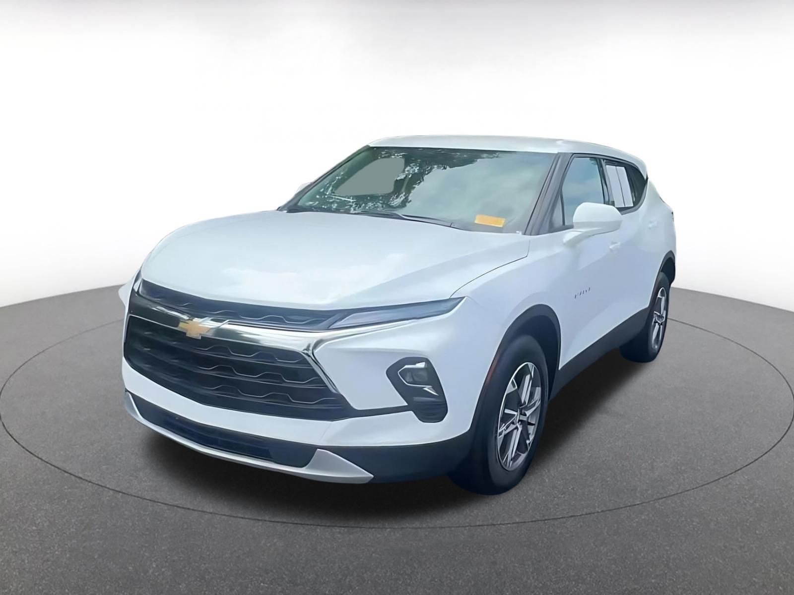 Used 2025 Chevrolet Blazer LT FWD image 7