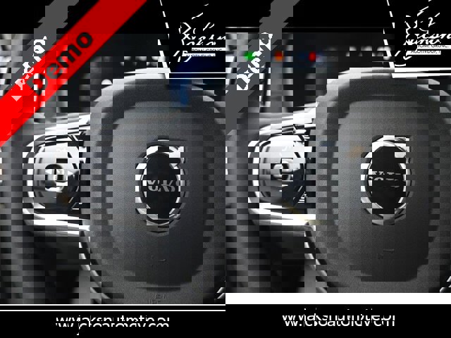 New 2025 Volvo XC90 B5 Core w/ Protection Package image 15