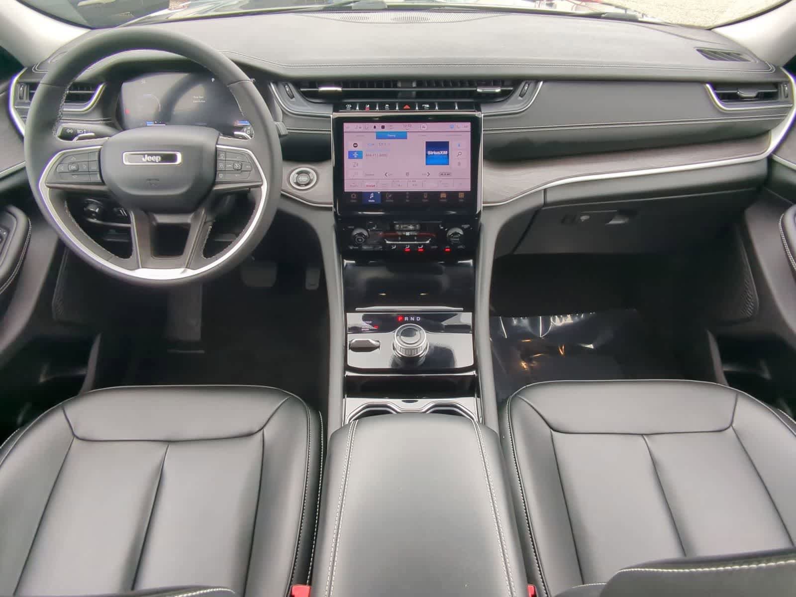 Used 2023 Jeep Grand Cherokee Limited image 15