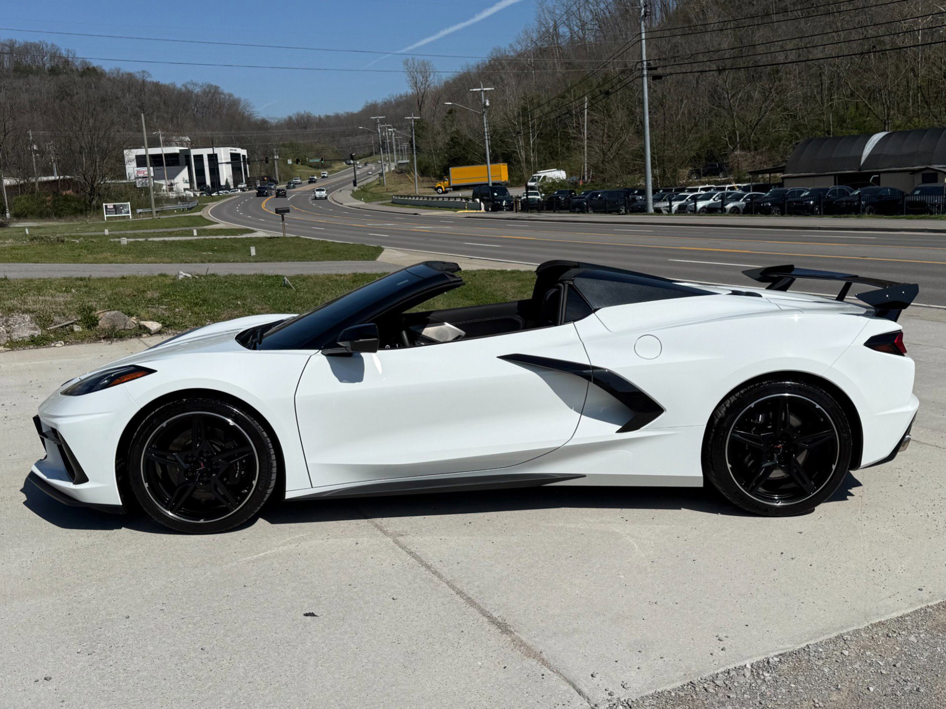 Used 2023 Chevrolet Corvette Stingray Premium Conv w/ Z51 Performance Package RWD image 10