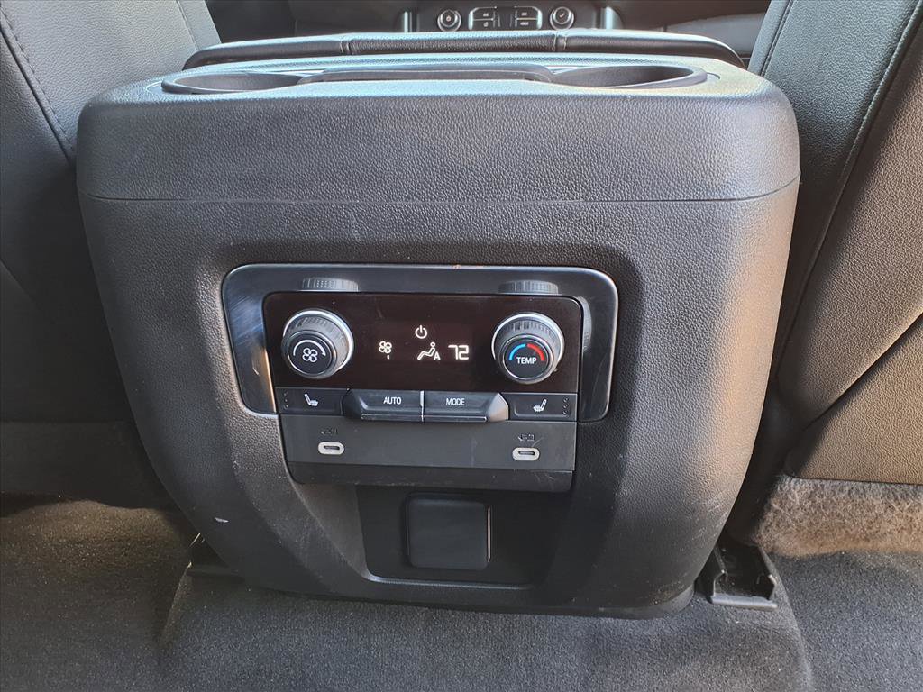 Used 2022 Chevrolet Suburban Premier AWD/4WD image 15