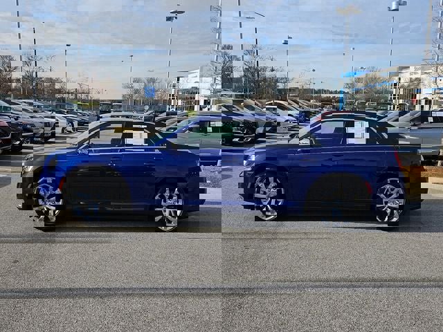 Used 2019 Chrysler 300 Touring w/ Chrome Appearance Package image 3