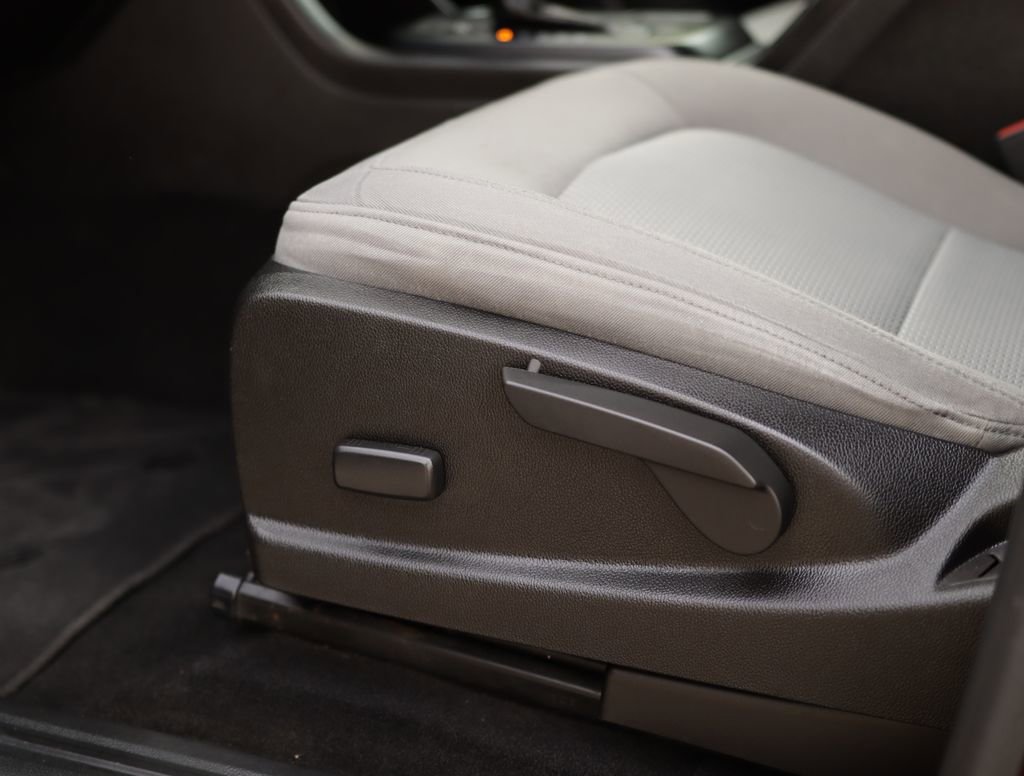 Used 2016 Chevrolet Colorado W/T w/ WT Convenience Package image 19