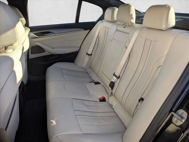 Used 2017 BMW 540i xDrive image 19