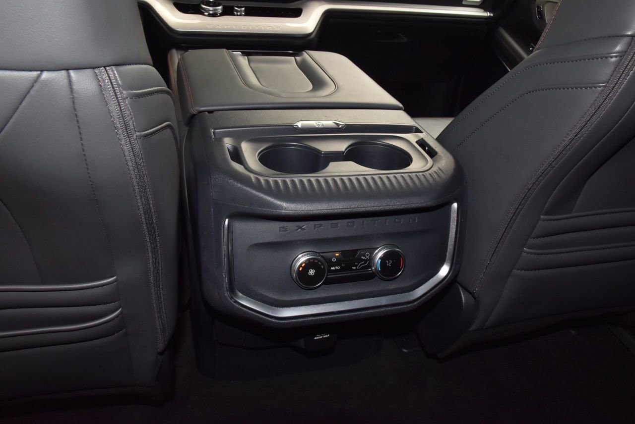 Certified 2025 Ford Expedition Active image 19