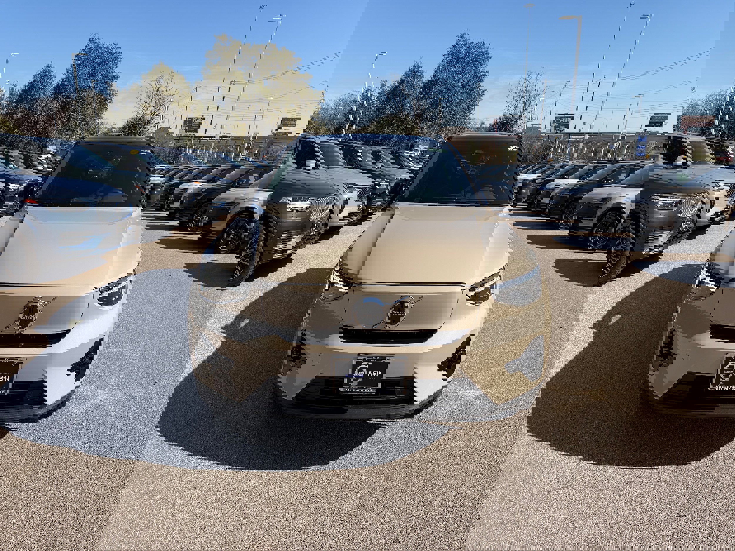 New 2026 Volvo EX40 Plus w/ Climate Package image 6