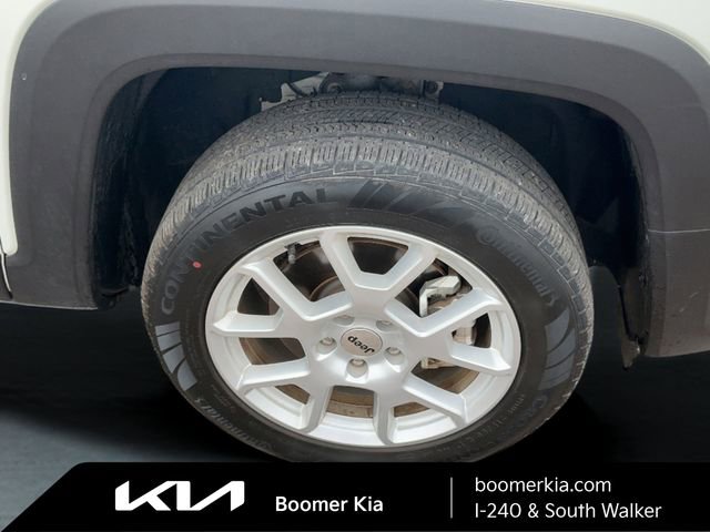 Used 2023 Jeep Renegade Latitude image 25