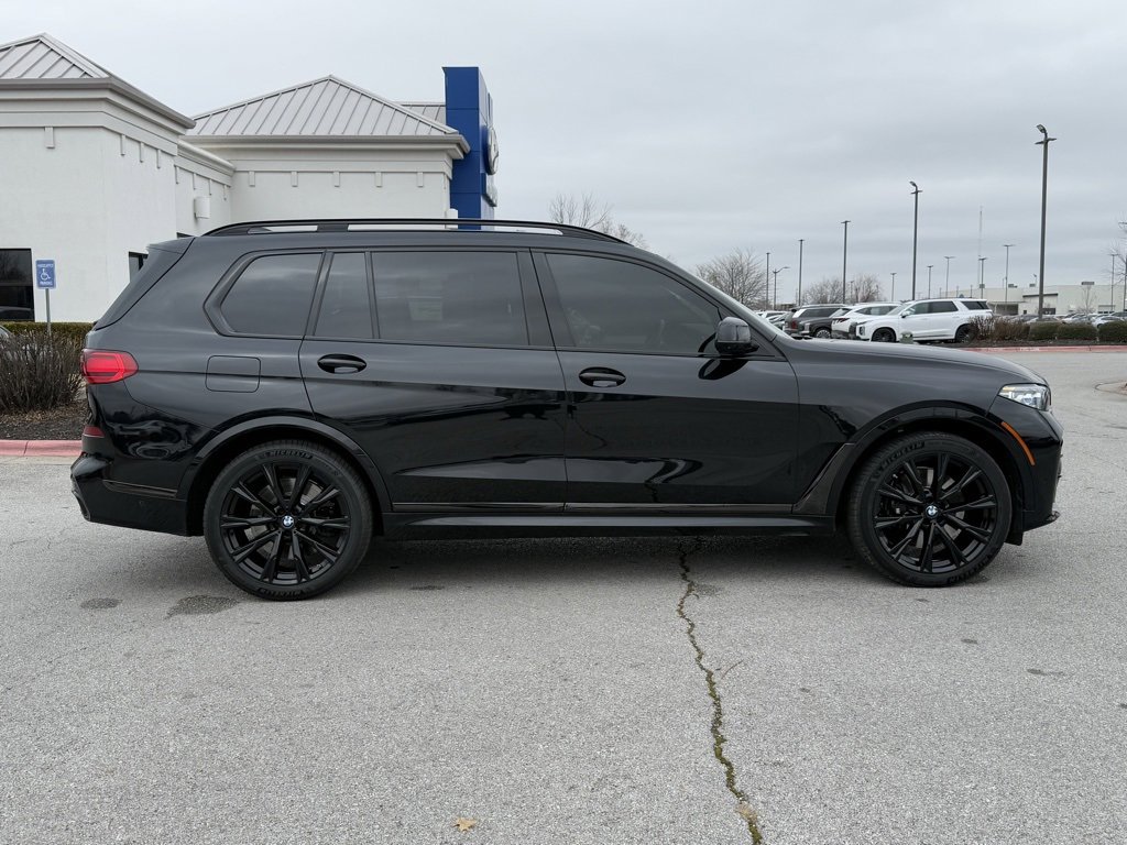 Used 2021 BMW X7 M50i image 8