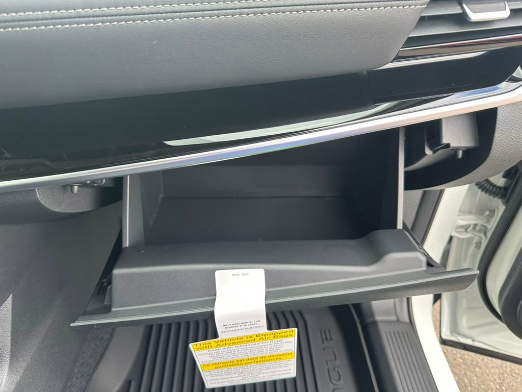 New 2025 Nissan Rogue SL w/ Tech Package image 28