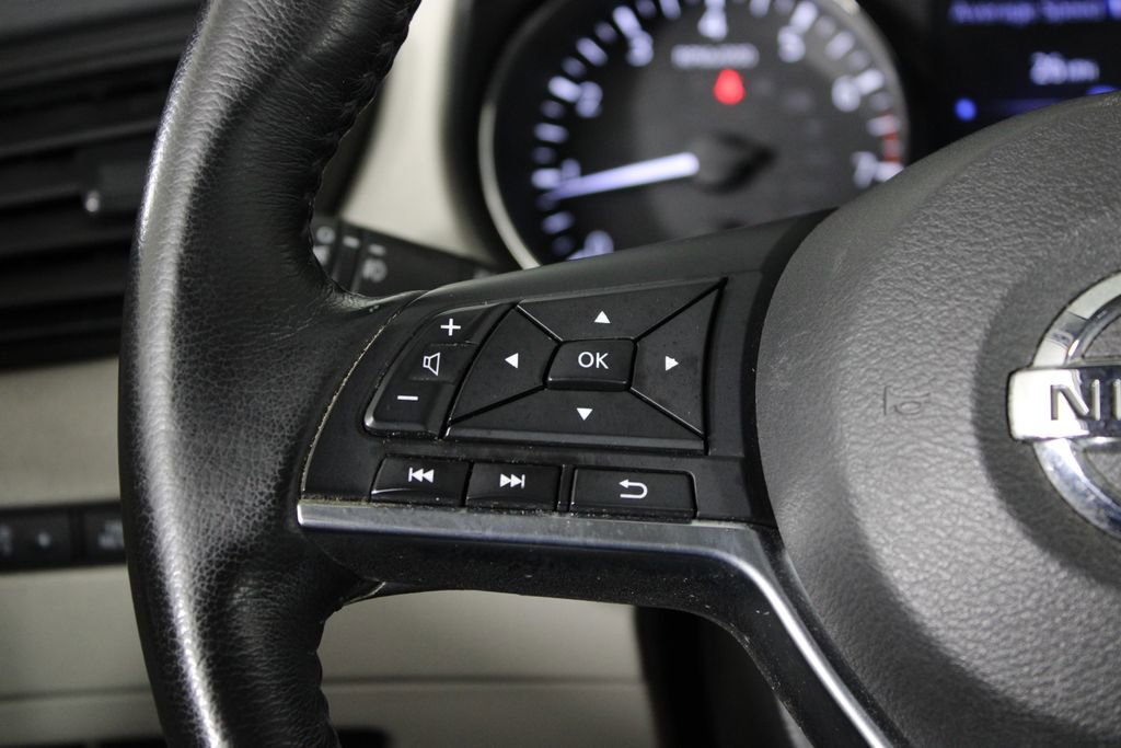 Certified 2017 Nissan Rogue Sport SL FWD image 25