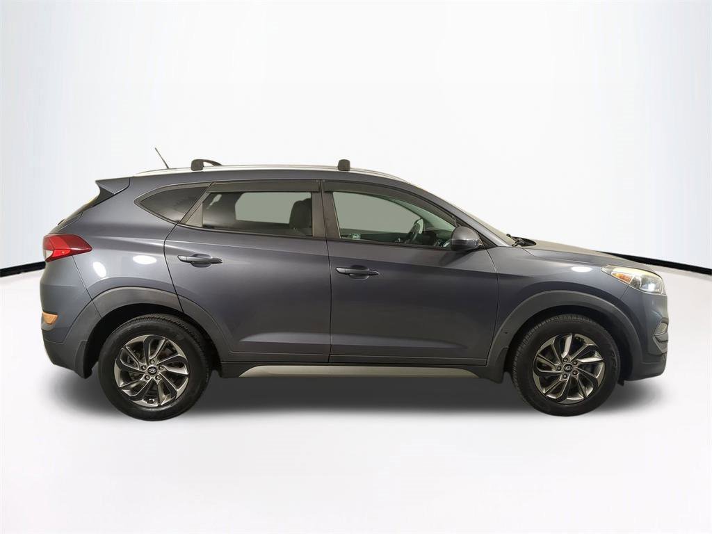 Used 2017 Hyundai Tucson SE image 4