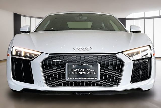 Used 2017 Audi R8 V10 w/ Carbon Exterior Package AWD/4WD image 2