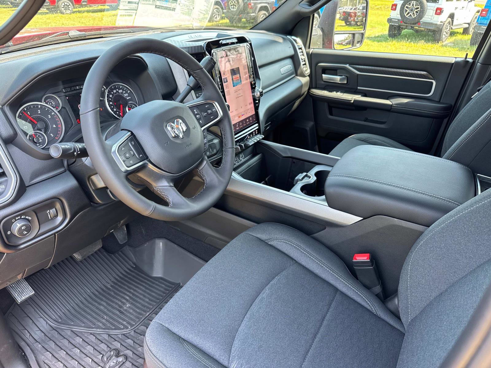 New 2026 RAM 3500 Big Horn AWD/4WD image 23