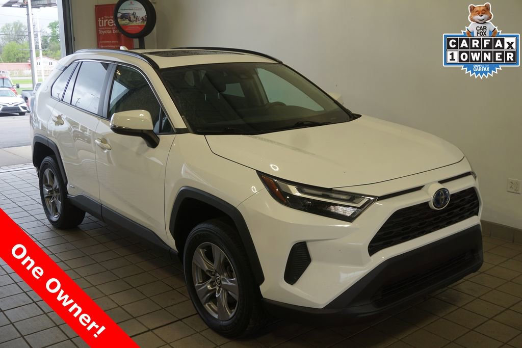 Used 2022 Toyota RAV4 XLE w/ Convenience Package AWD/4WD image 1