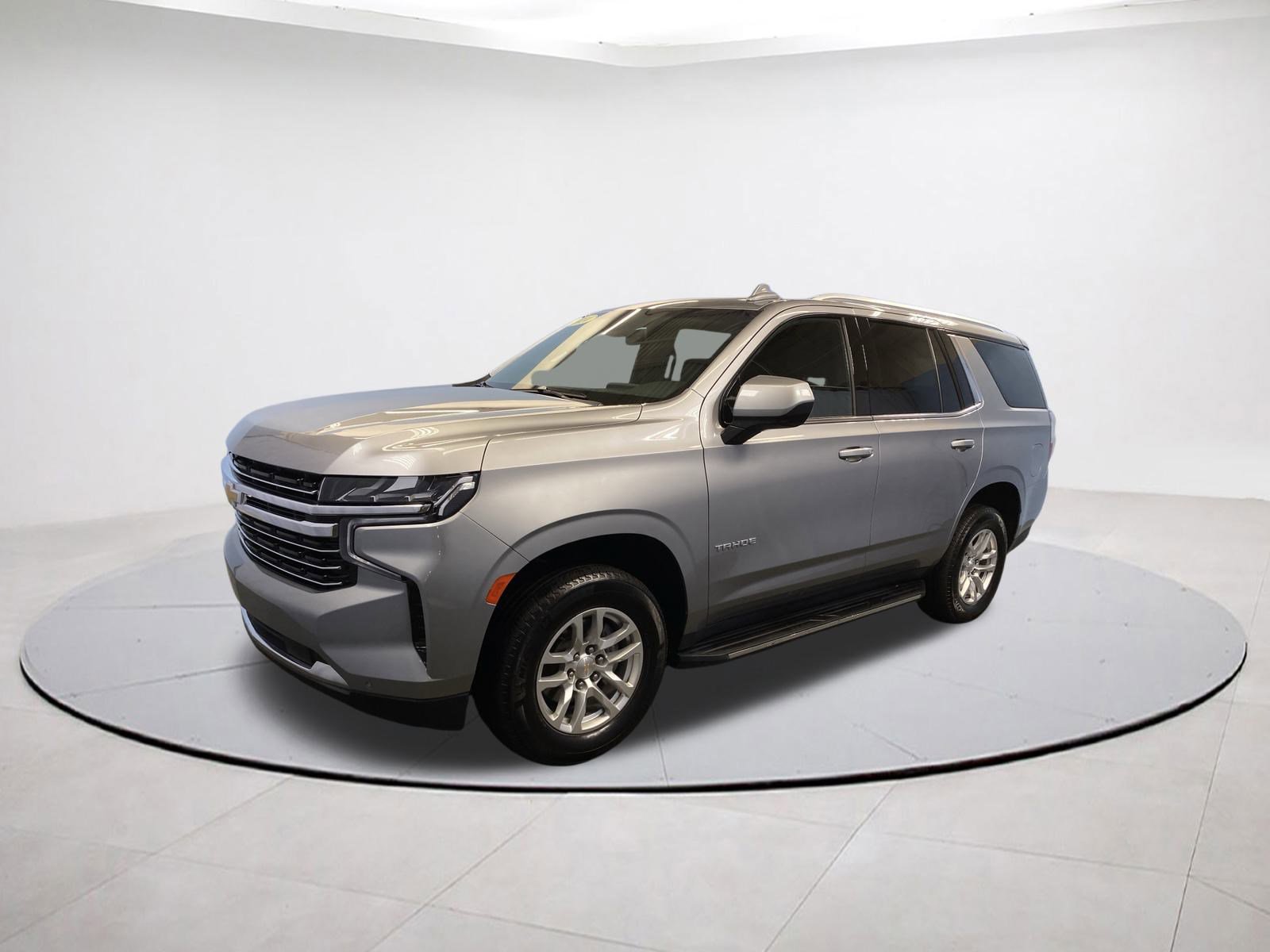 Used 2024 Chevrolet Tahoe LT image 3